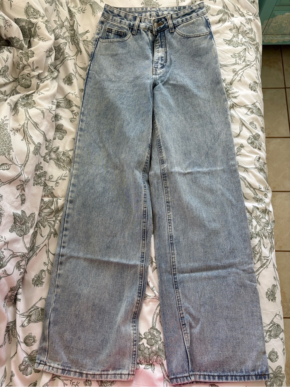 SHEIN Light Blue Wide Leg Jeans